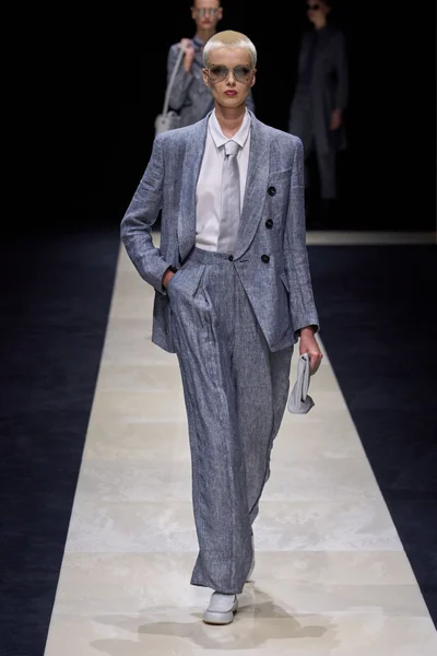 Look 8